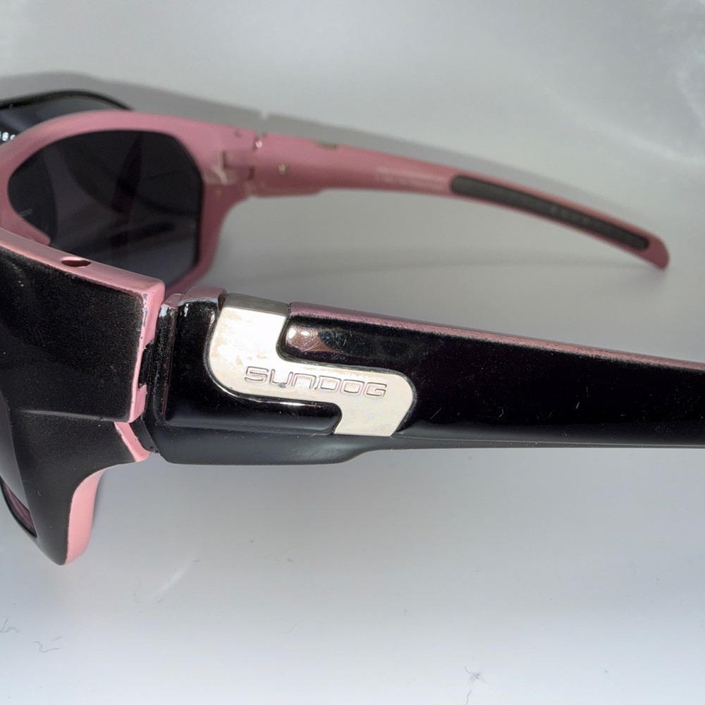Sundog Paula Creamer Sunglasses -2 Pairs Strive 47005-black/white & black/rose - Picture 7 of 12